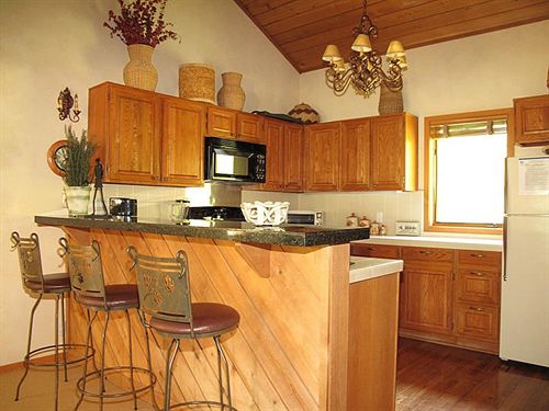 酒店 Ridgepoint Townhomes