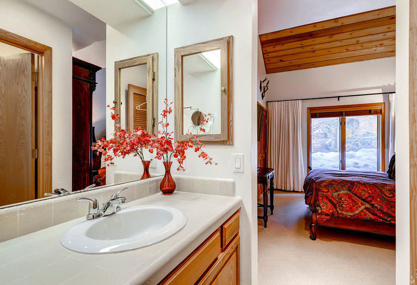 ホテル Ridgepoint Townhomes