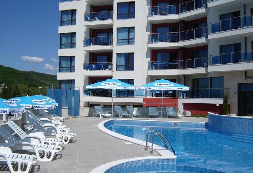 Royal Cove Aparthotel   Self Catering