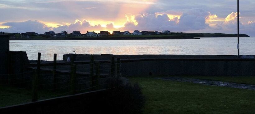 Отель Sandwick Bay Guest House