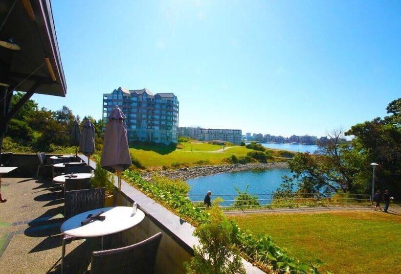 فندق Spinnakers Brewpub & Guesthouses