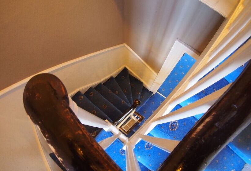 ホテル The Coach House