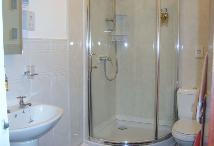 בית מלון כפרי The Glenwood