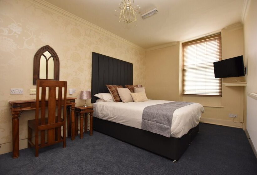 ホテル The Halford Bridge Inn