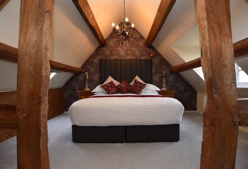 ホテル The Halford Bridge Inn