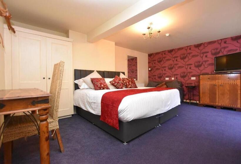 ホテル The Halford Bridge Inn