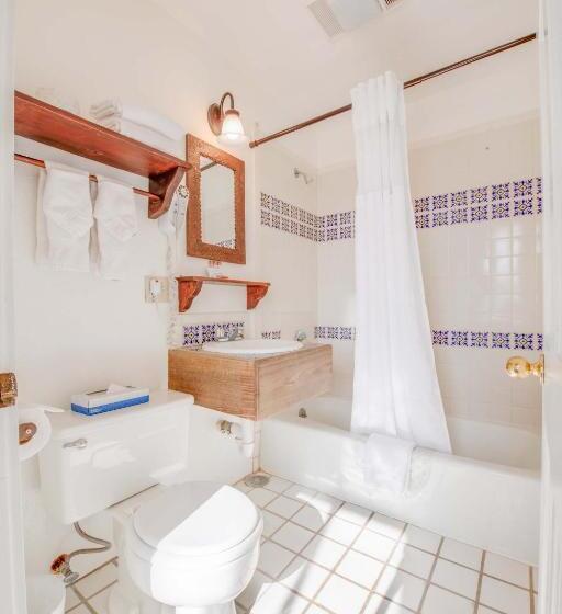 ホテル The Historic Taos Inn