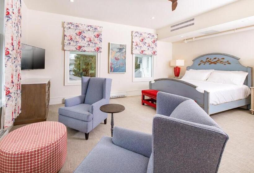 בית מלון כפרי The Inn At Stonecliffe