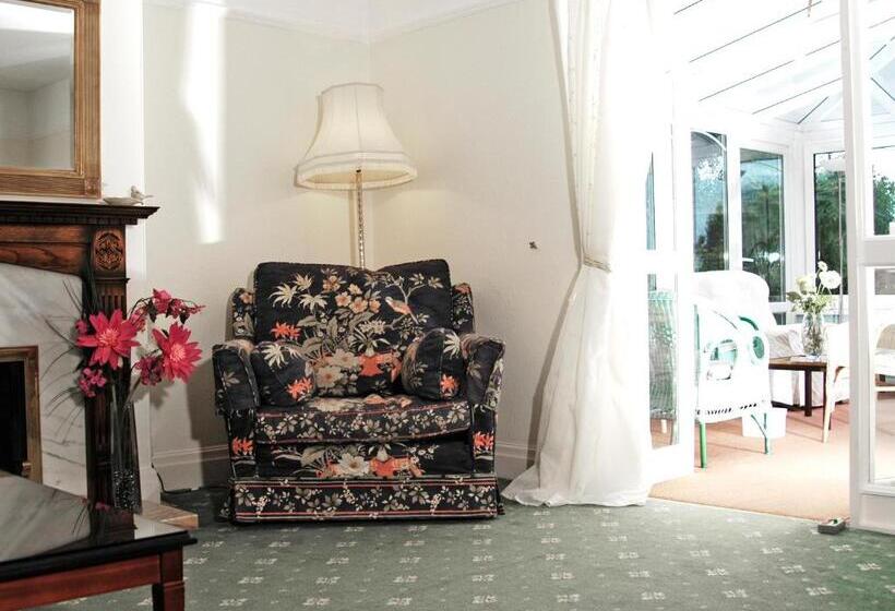 בית מלון כפרי The Long Range