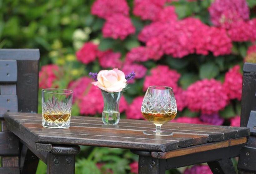 בית מלון כפרי The Long Range