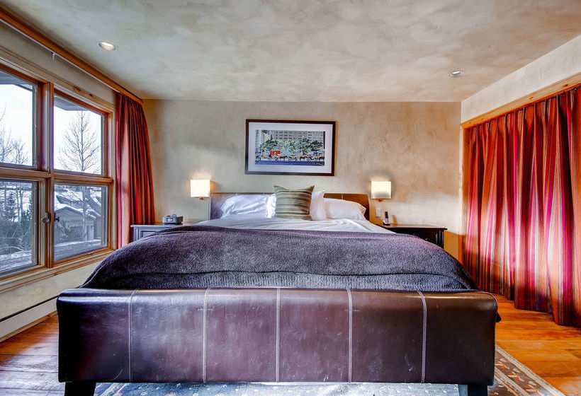 فندق The Meadows Townhomes