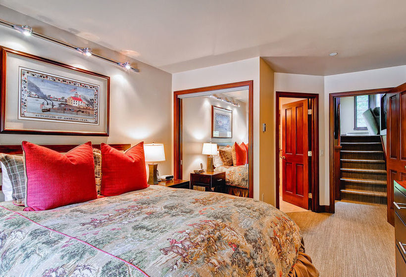 فندق The Meadows Townhomes