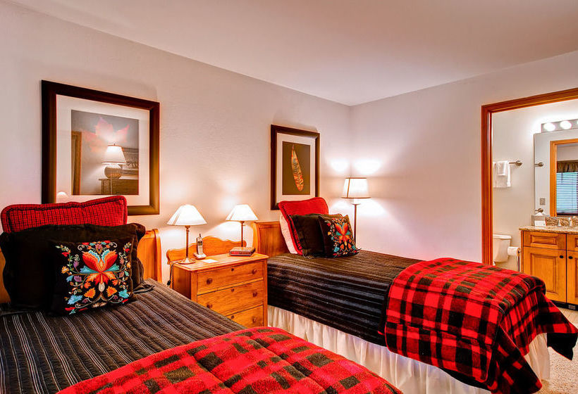 فندق The Meadows Townhomes