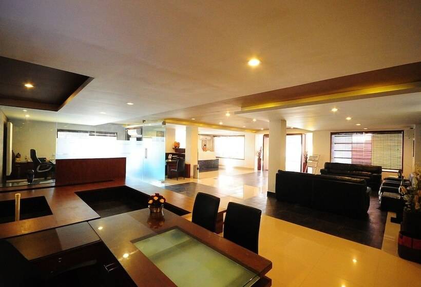 ホテル Viceroy Comforts, Mysore