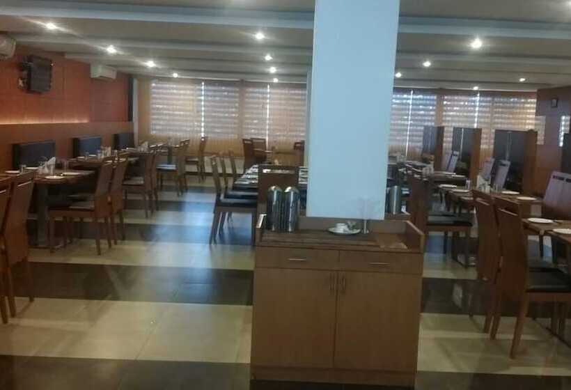 ホテル Viceroy Comforts, Mysore