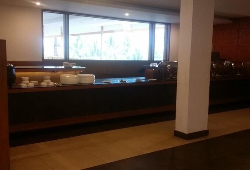 ホテル Viceroy Comforts, Mysore