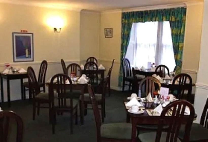 ホテル The Willow