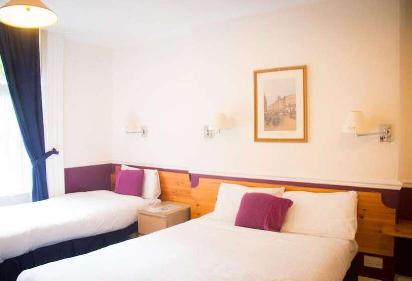 ホテル The Willow