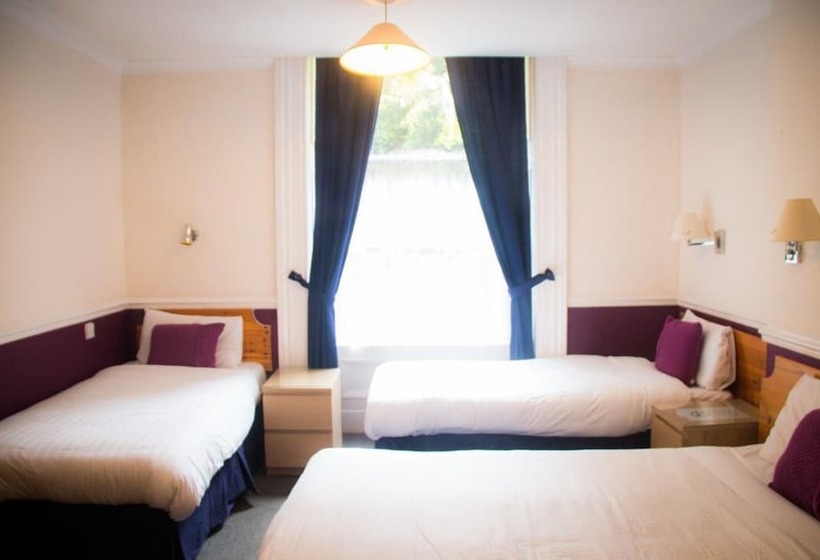 ホテル The Willow