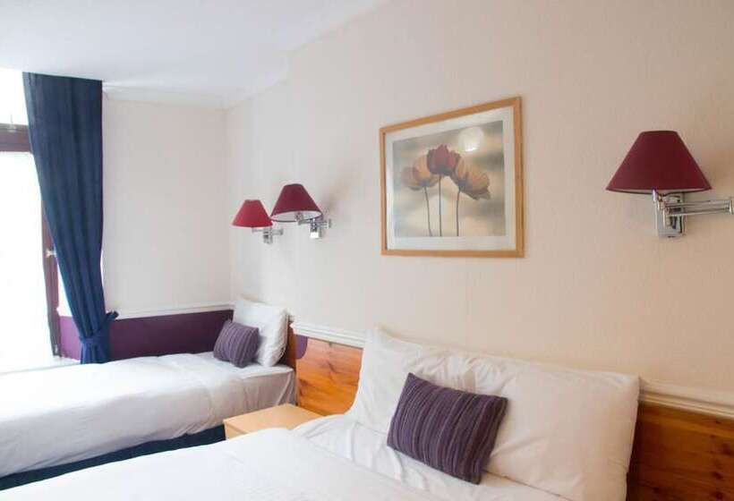 ホテル The Willow