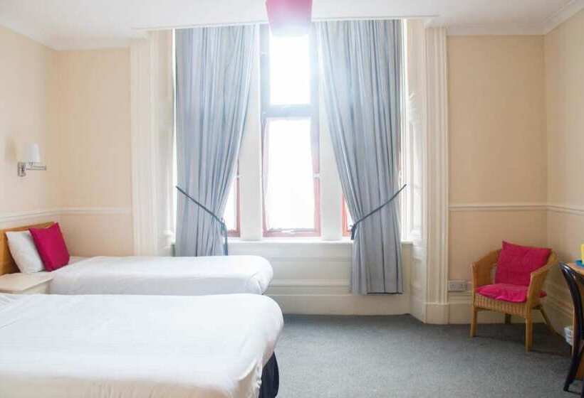 ホテル The Willow