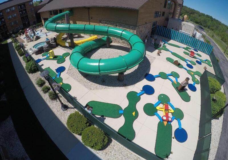 هتل Timber Ridge Lodge And Waterpark