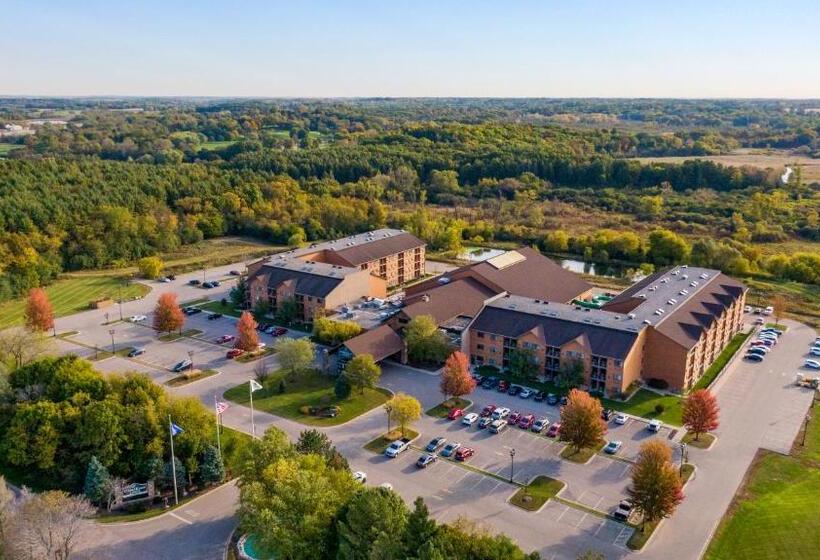 هتل Timber Ridge Lodge And Waterpark