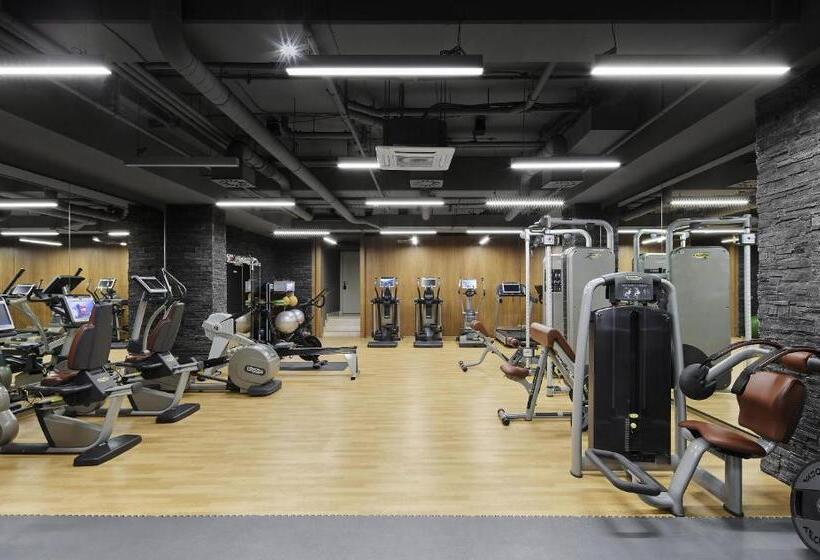 فندق Titanic Gendarmenmarkt Berlin