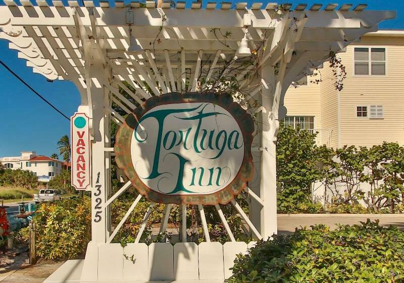 فندق Tortuga Inn Beach Resort