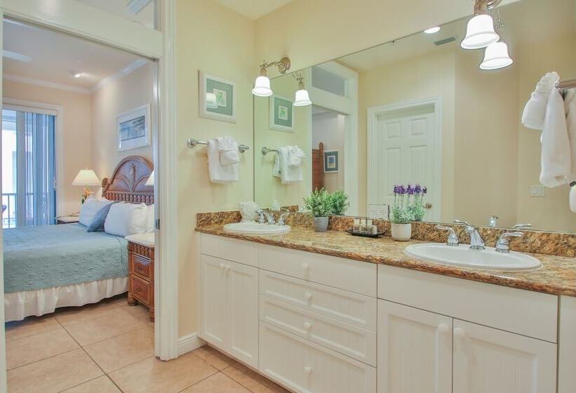 فندق Tortuga Inn Beach Resort