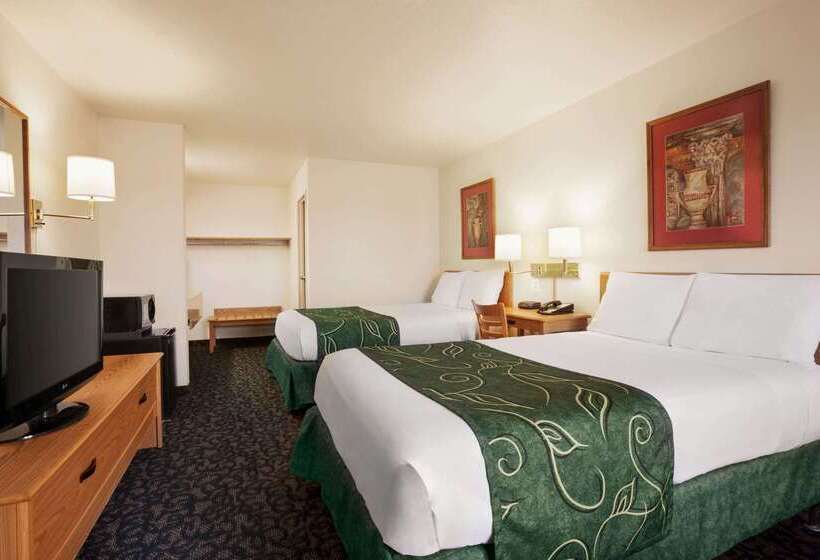 فندق Travelodge By Wyndham Vaughn