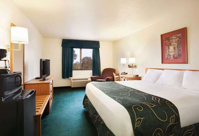 فندق Travelodge By Wyndham Vaughn