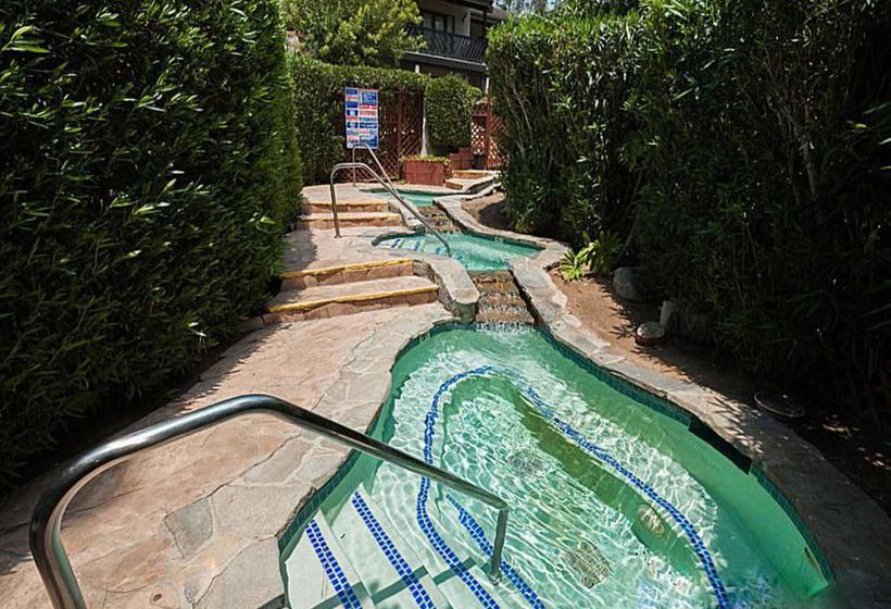 בית מלון כפרי Tuscany Hills Resort