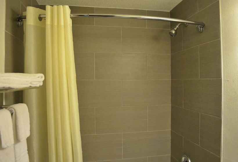 فندق Valley Inn Shakopee