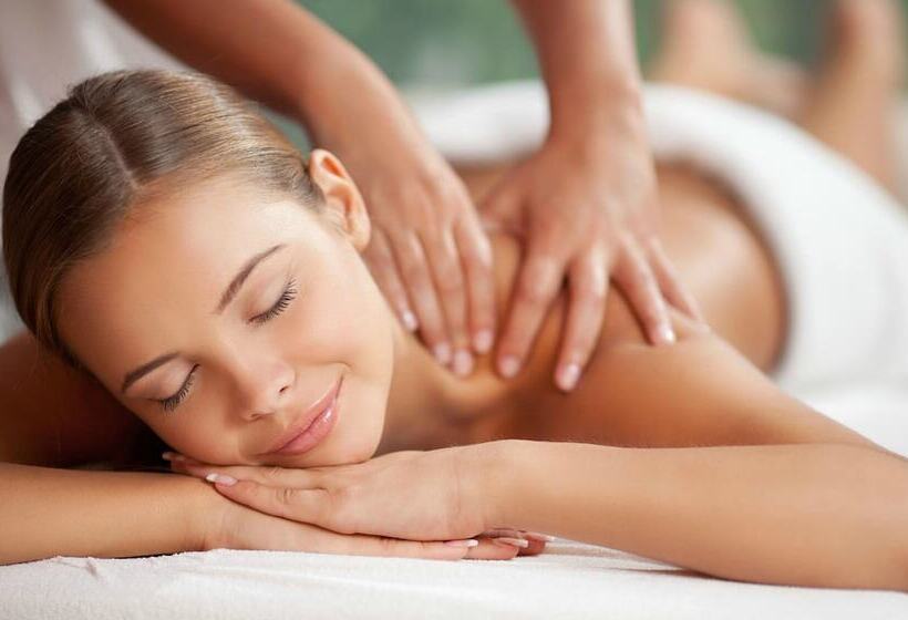 هتل Vicky Studios