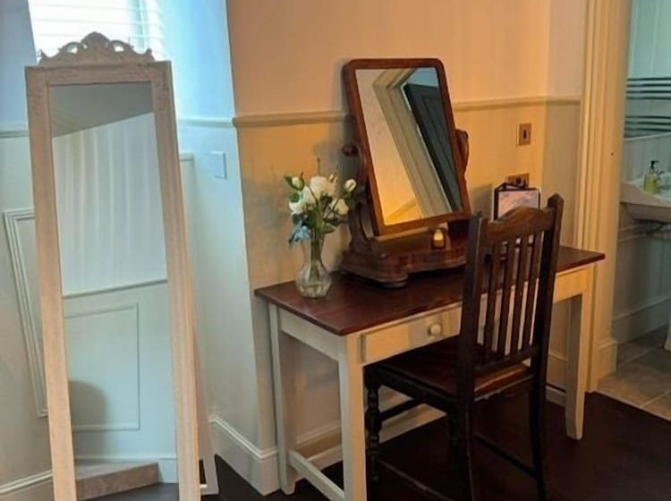 Отель Woolpack Inn