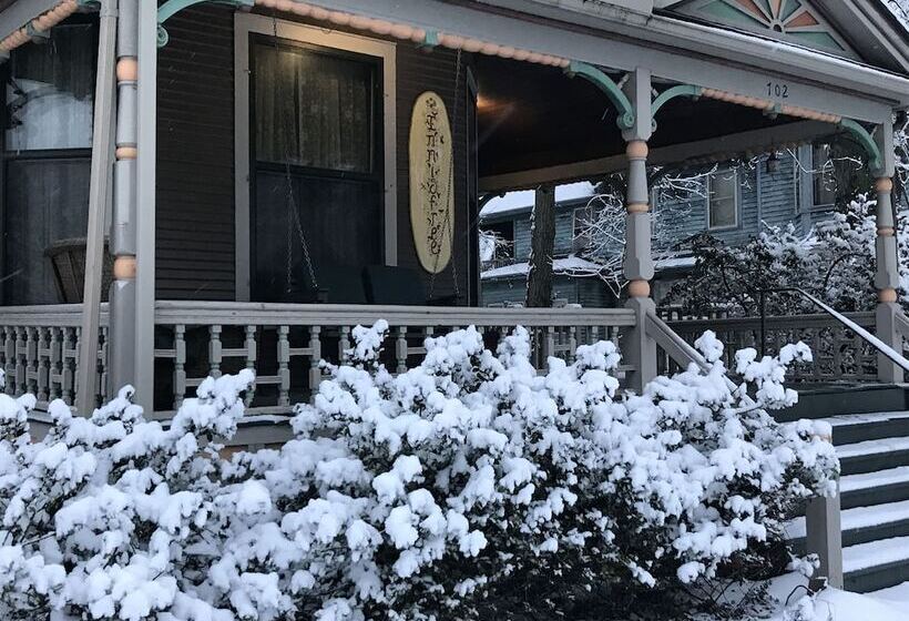 Innisfree Bed & Breakfast