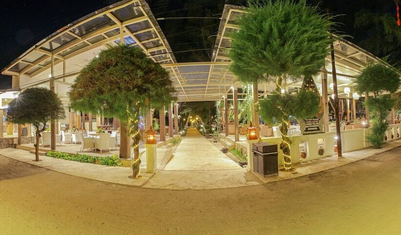 리조트 Jambuluwuk Oceano Gili Trawangan