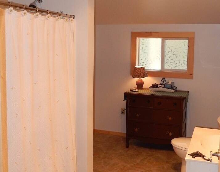 Kiwassa Lake Bed & Breakfast