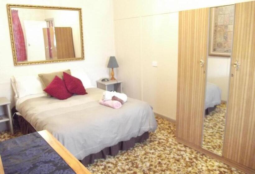 Lakes Entrance Holiday Units