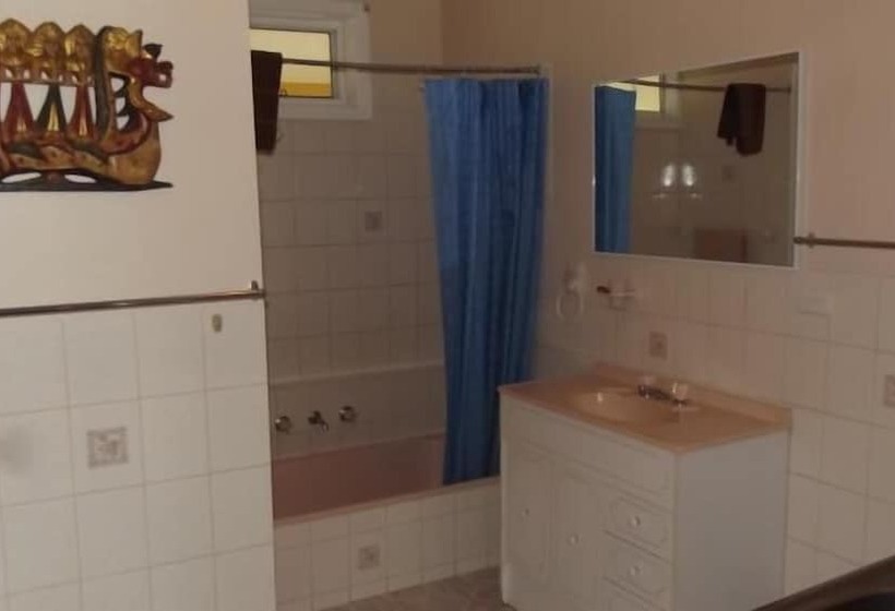 Lakes Entrance Holiday Units