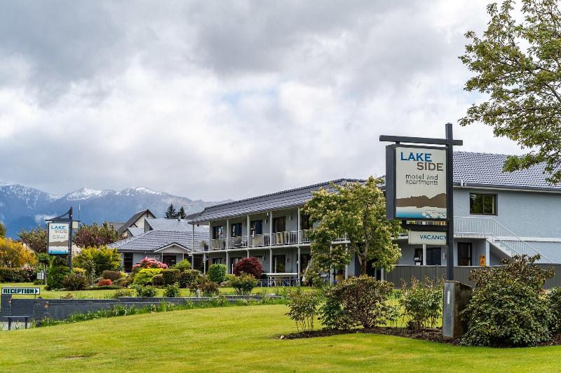 Lakeside Motel & Apartments