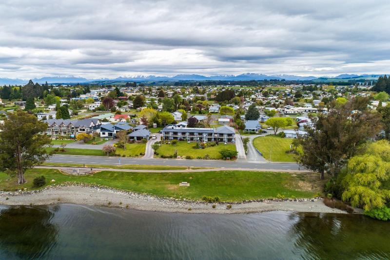 Lakeside Motel & Apartments