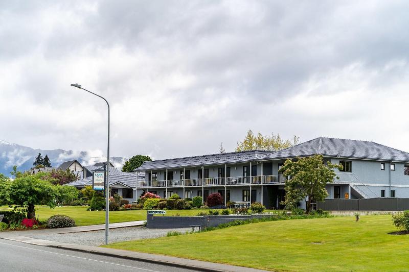 Lakeside Motel & Apartments