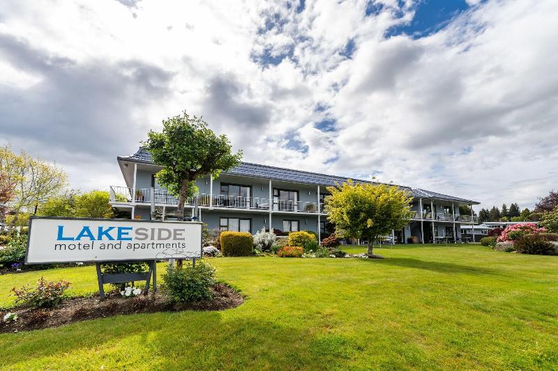 Lakeside Motel & Apartments