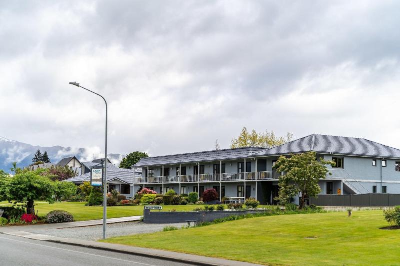 Lakeside Motel & Apartments