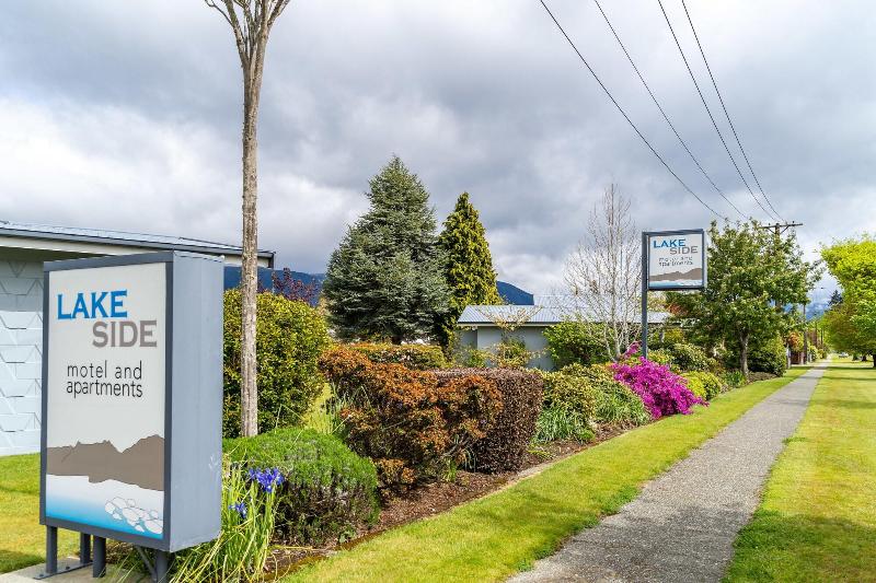 Lakeside Motel & Apartments