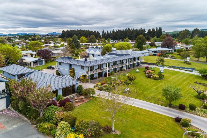 Lakeside Motel & Apartments