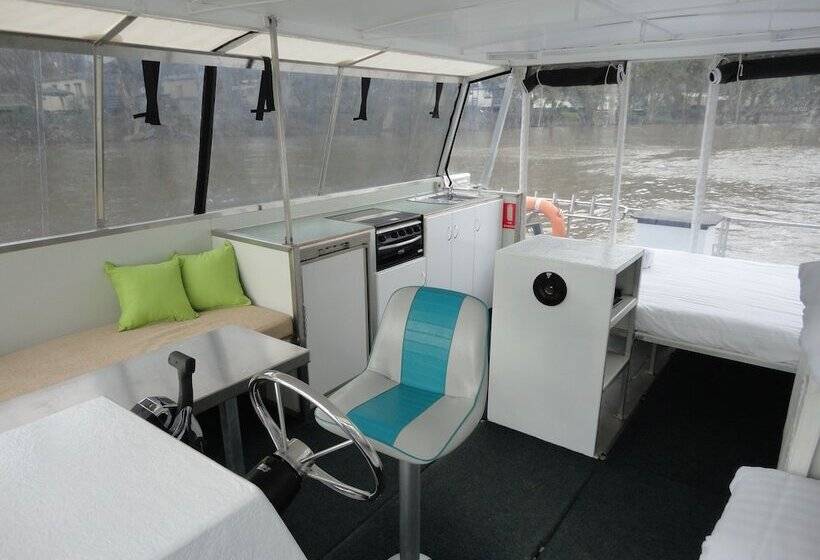 Moama On Murray Houseboats