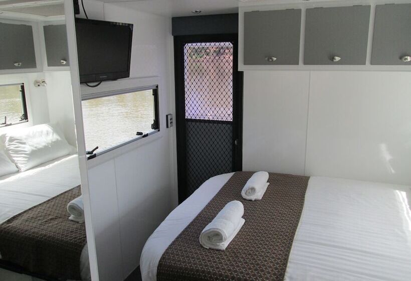 Moama On Murray Houseboats